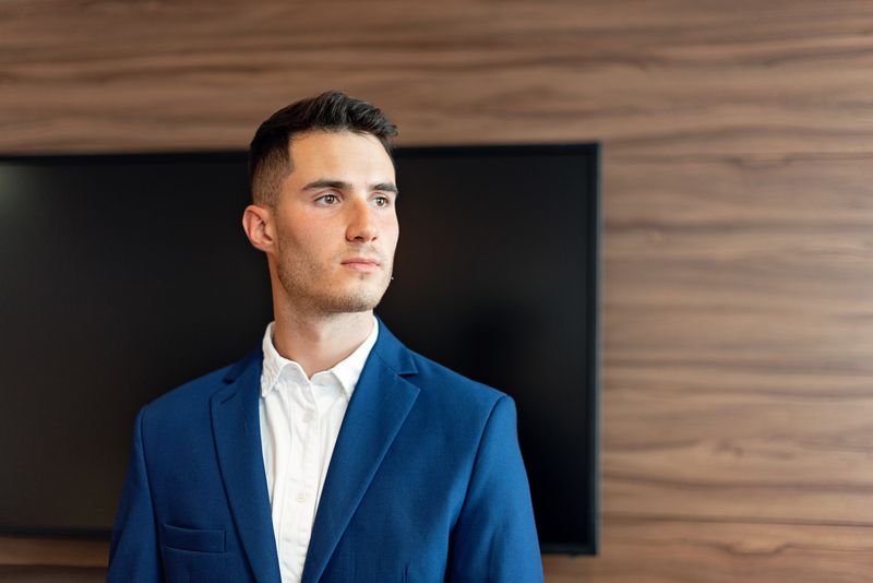 Lucas Bernard — Responsable approvisionnement floral Interflora